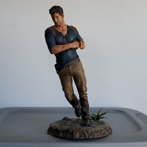 Playststion 4 Uncharted 4 Nathan Drake Statue